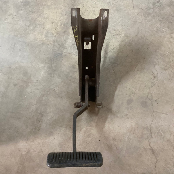 932892 Brake Pedal Assembly for SJ, FSJ Jeep