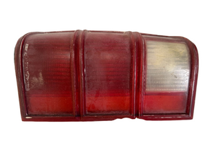 8956001034 Passenger Side Tail Light for Jeep Comanche MJ 86-92