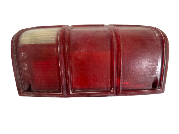 8956001034 Passenger Side Tail Light for Jeep Comanche MJ 86-92