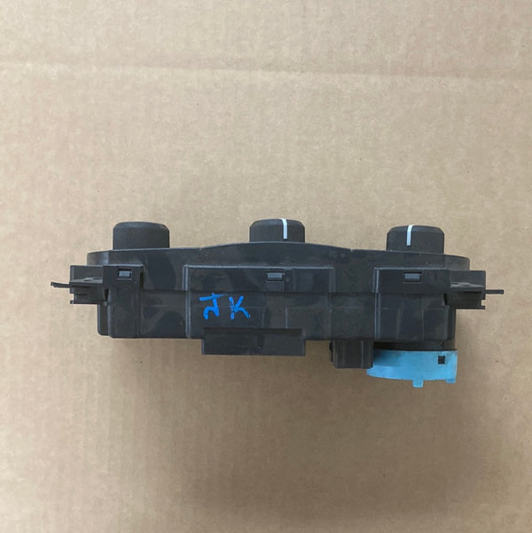 55111009AE Climate Control Module for Jeep Grand Cherokee WK (05-07), Commander XK (06-07)